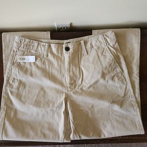 Old Navy Boys/Men's Khaki pants 33/30
